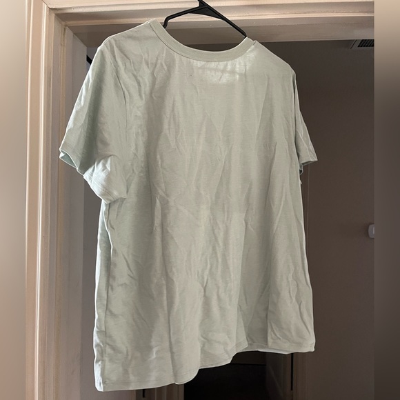 Women’s Graphic Tee- Yosemite - Picture 2 of 3